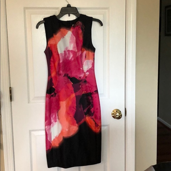 Calvin Klein Scuba Sheath Dress Size 2 - Picture 2 of 3